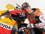 Repsol Honda RC212V Official presentation. MotoGP wallpaper 2011 (HD PHOTO)